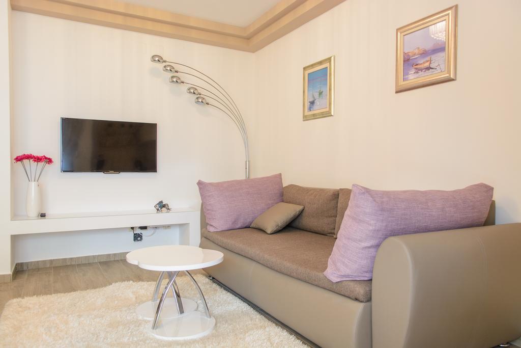 Apartments Villa Atlantis Trogir Exterior photo